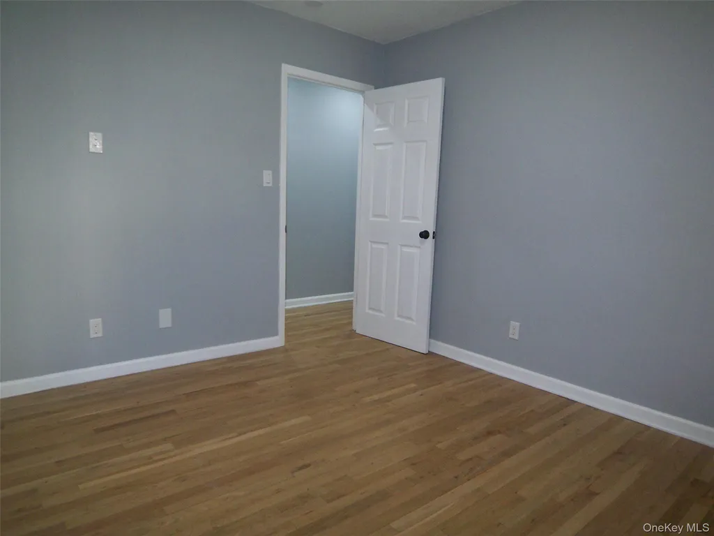 1008 E 228th Street Bronx NY 10466