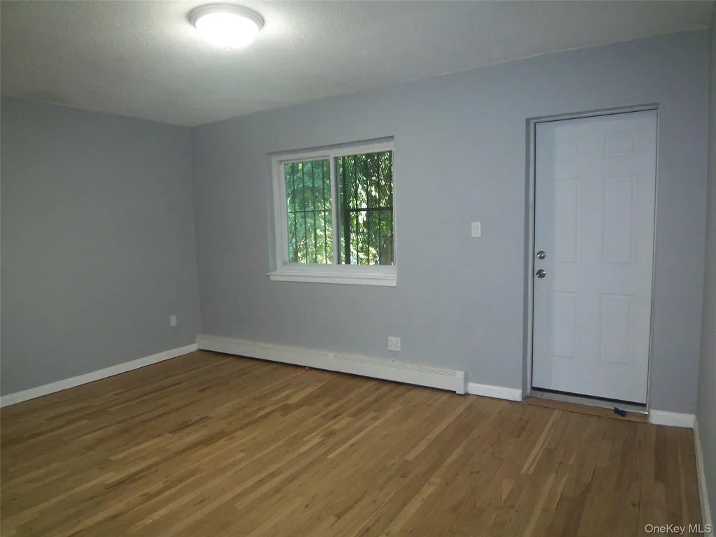 1008 E 228th Street Bronx NY 10466