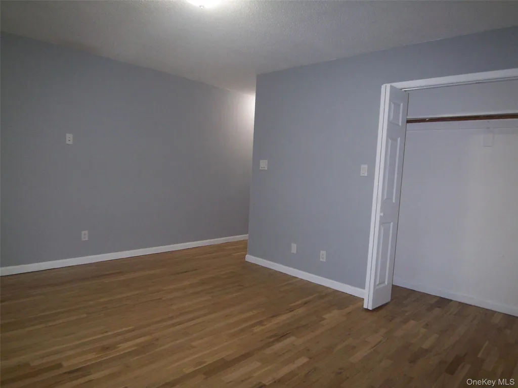 1008 E 228th Street Bronx NY 10466