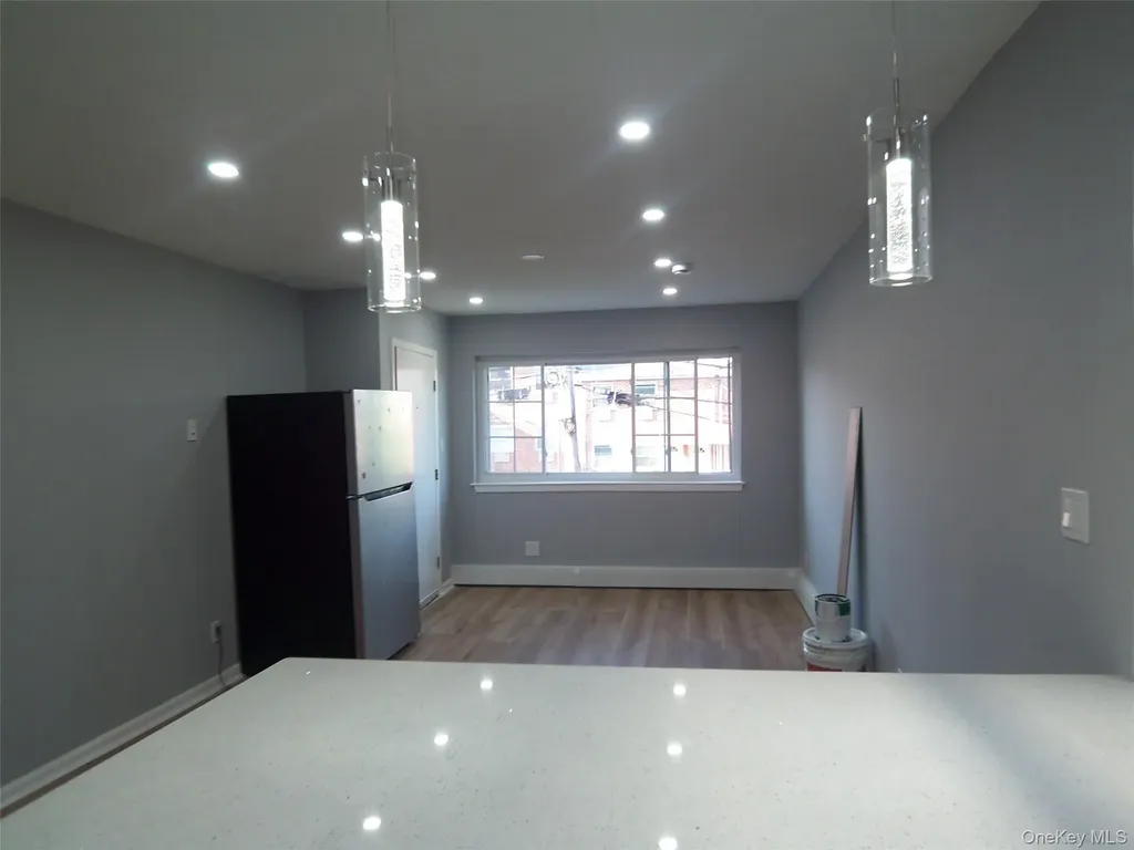 1008 E 228th Street Bronx NY 10466