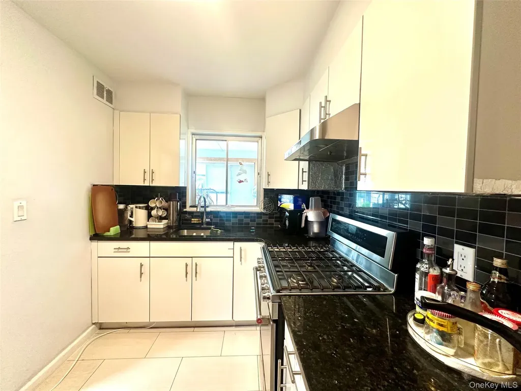 4744 199th Street Flushing NY 11358