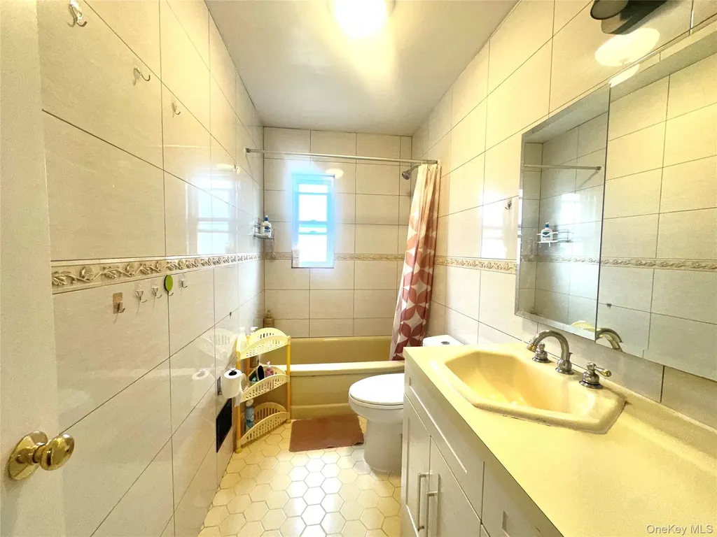 4744 199th Street Flushing NY 11358
