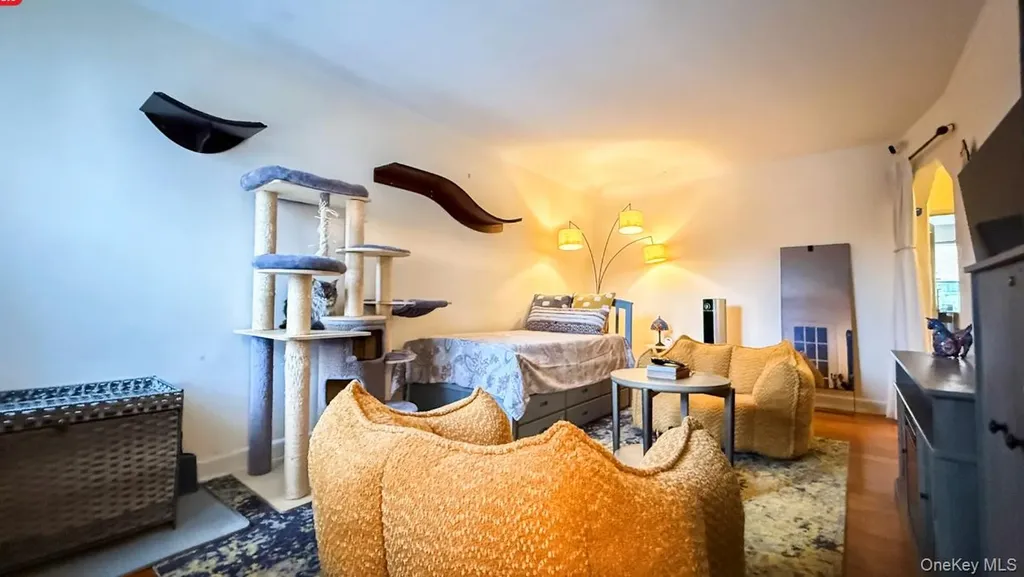 2560 49th Street Astoria NY 11103