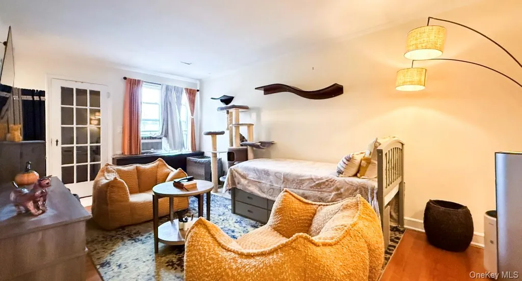 2560 49th Street Astoria NY 11103