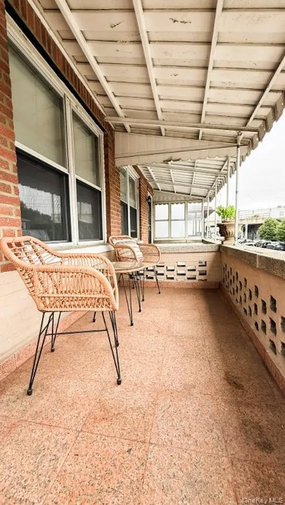 2560 49th Street Astoria NY 11103