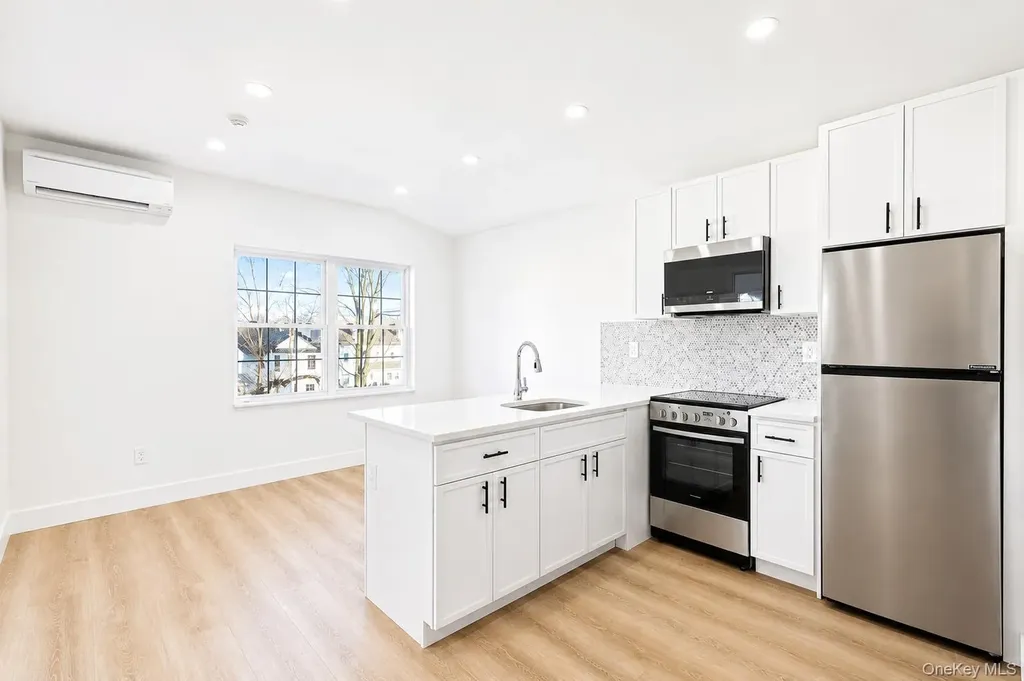 9 Lagrange Avenue Poughkeepsie NY 12603