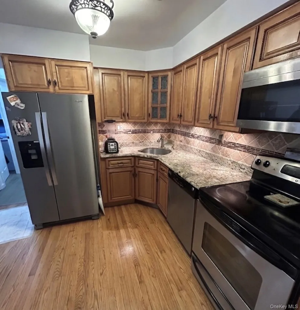 1011 Throggs Neck Expressway Bronx NY 10465