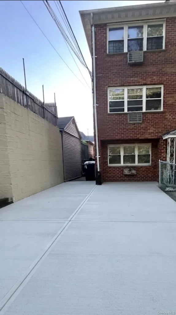 1011 Throggs Neck Expressway Bronx NY 10465