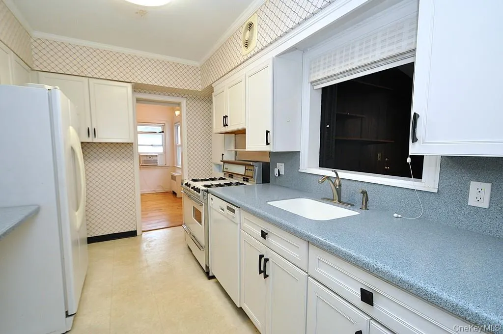 5 Knox Road Eastchester NY 10709