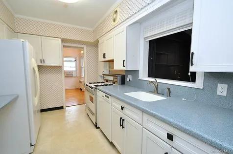 5 Knox Road Eastchester NY 10709