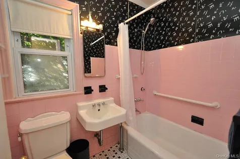 5 Knox Road Eastchester NY 10709