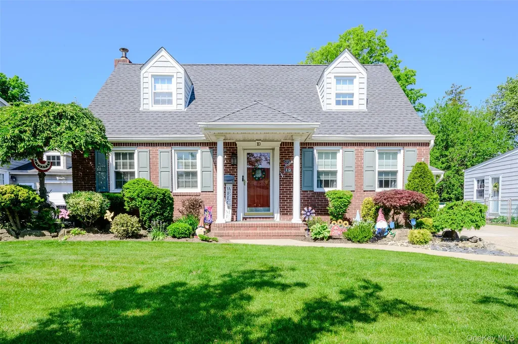 10 Dorset Lane Rockville Centre NY 11570