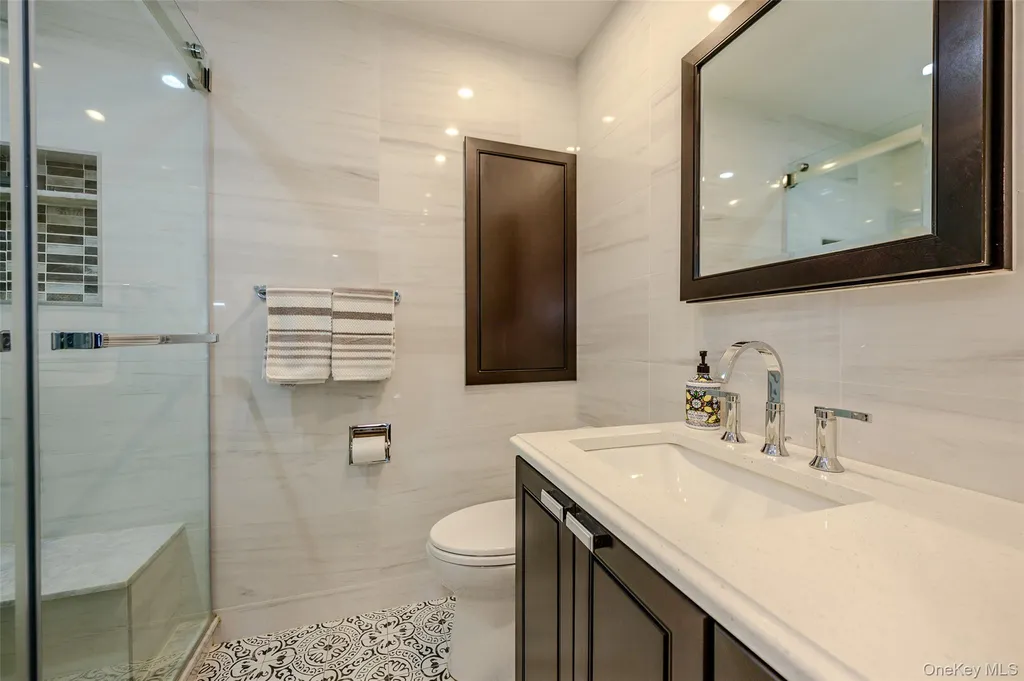 10 Dorset Lane Rockville Centre NY 11570