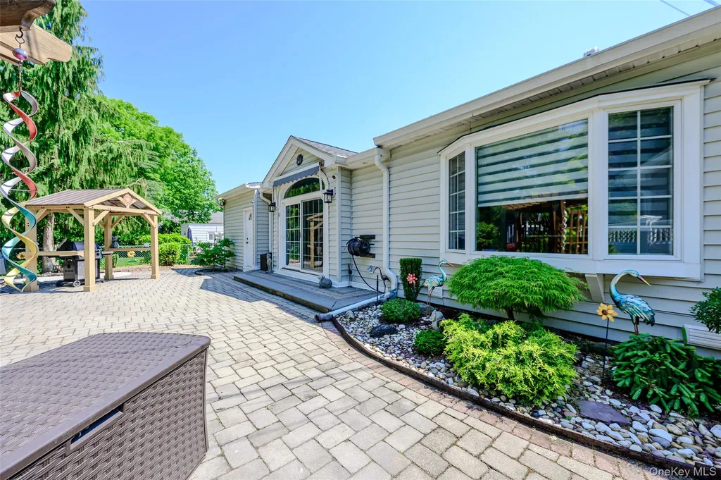 10 Dorset Lane Rockville Centre NY 11570
