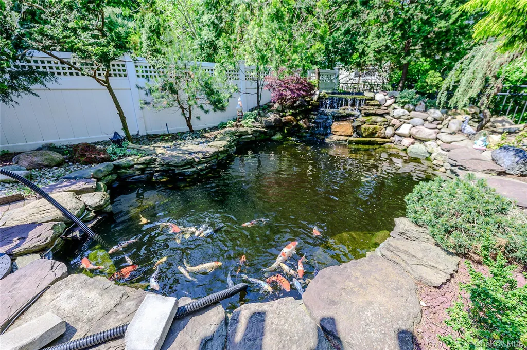 10 Dorset Lane Rockville Centre NY 11570