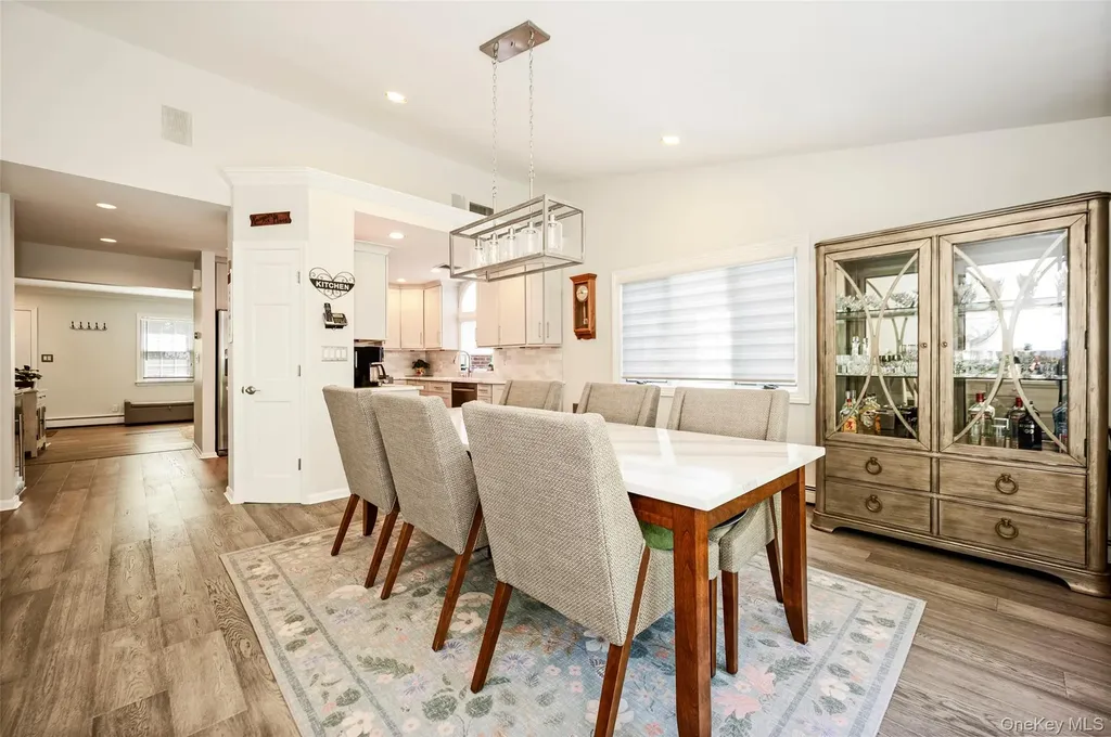10 Dorset Lane Rockville Centre NY 11570