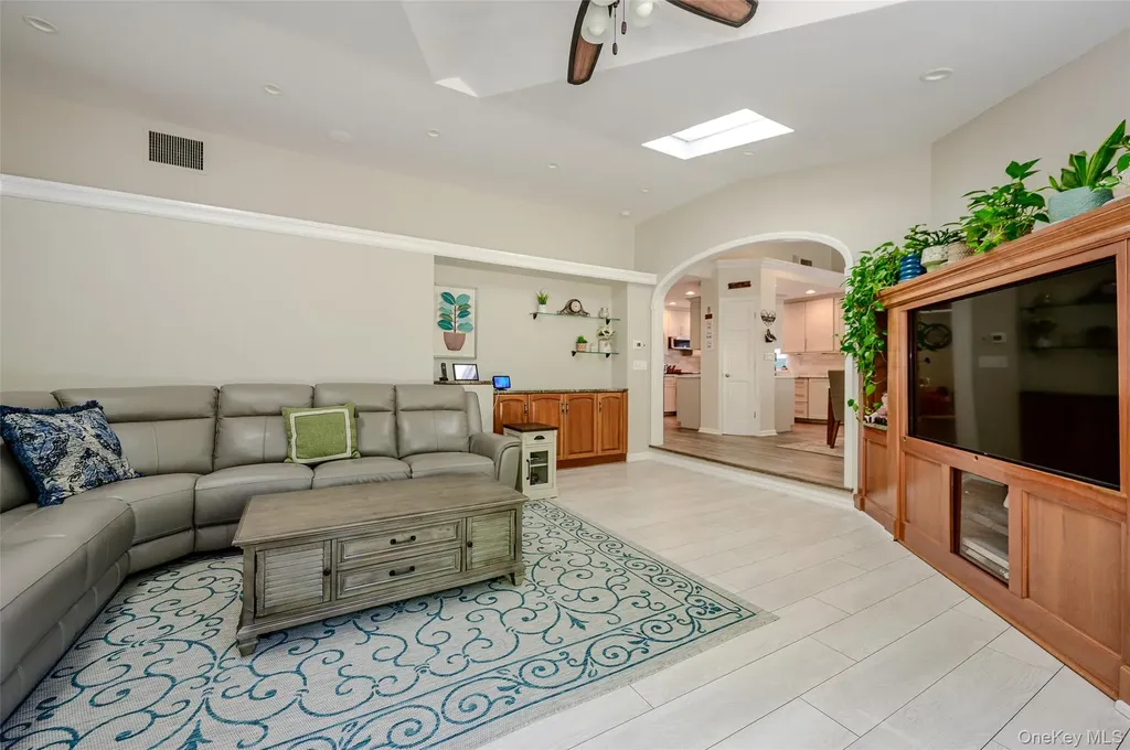 10 Dorset Lane Rockville Centre NY 11570