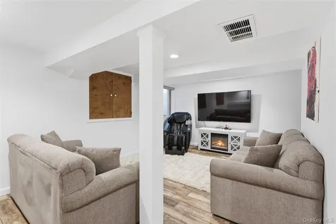 110 Tappan Landing Road Tarrytown NY 10591