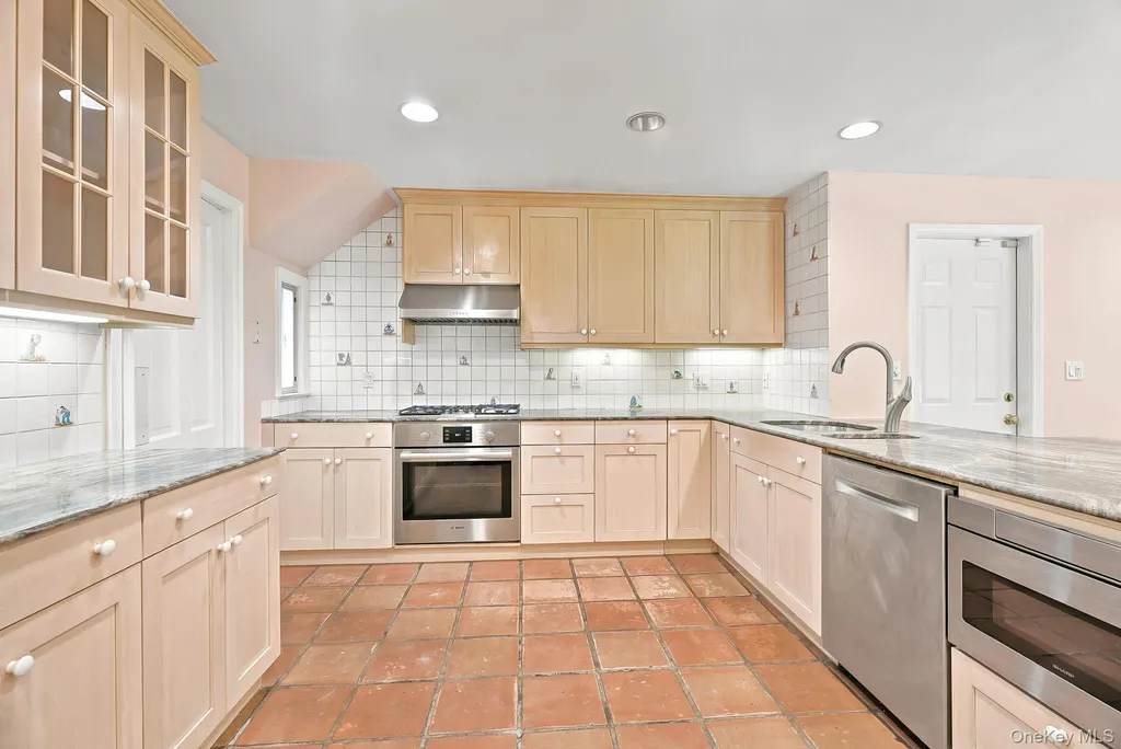 1 Sheridan Road Scarsdale NY 10583