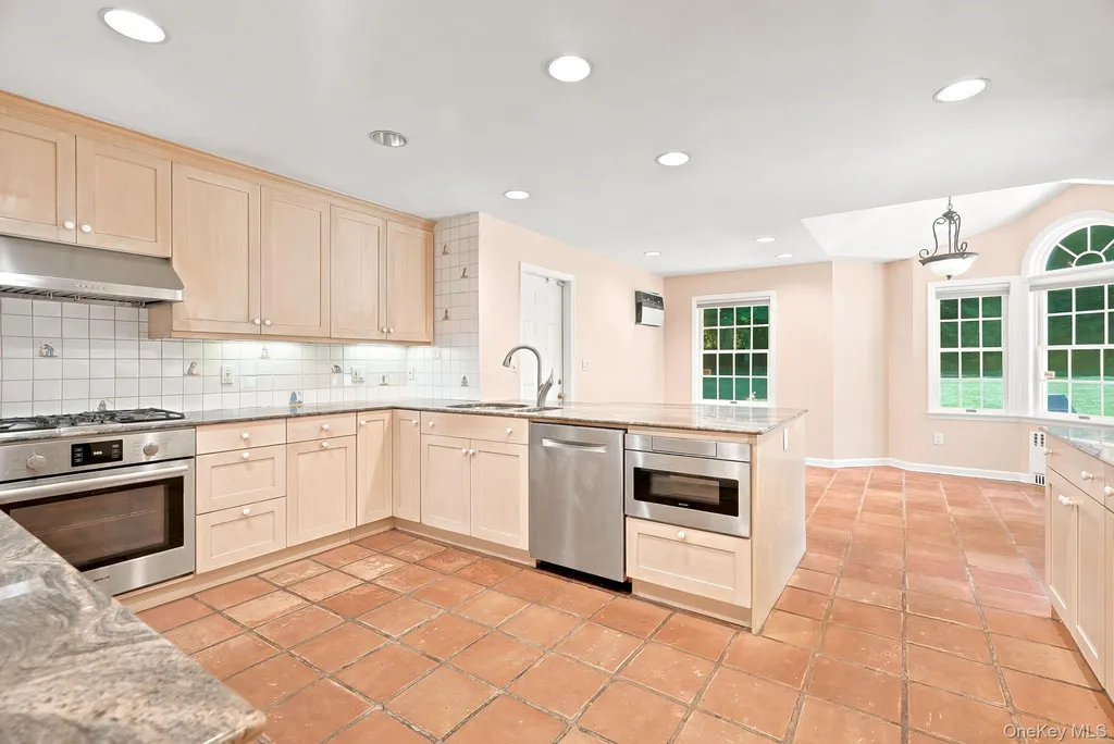 1 Sheridan Road Scarsdale NY 10583