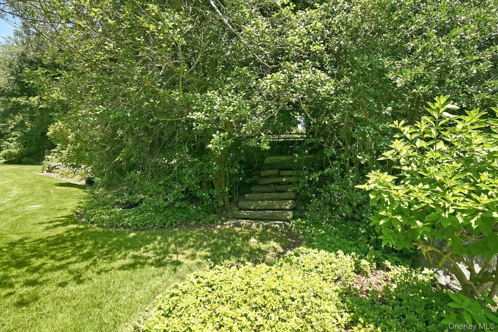 1 Sheridan Road Scarsdale NY 10583