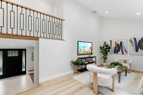 12 E Park Drive Old Bethpage NY 11804