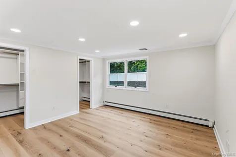 12 E Park Drive Old Bethpage NY 11804