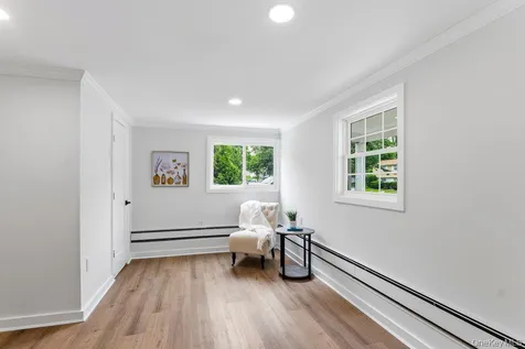 12 E Park Drive Old Bethpage NY 11804