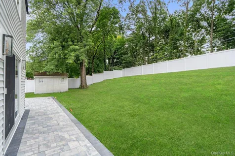 12 E Park Drive Old Bethpage NY 11804