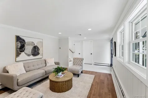 12 E Park Drive Old Bethpage NY 11804