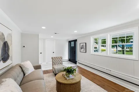 12 E Park Drive Old Bethpage NY 11804