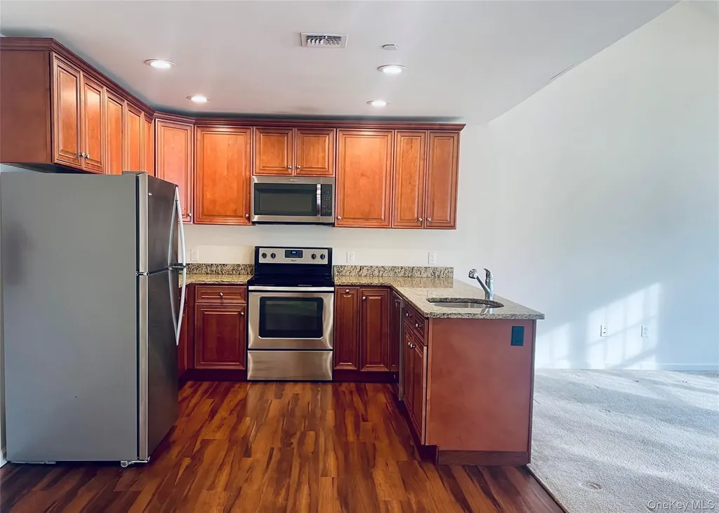 46 Islip Avenue Islip NY 11751