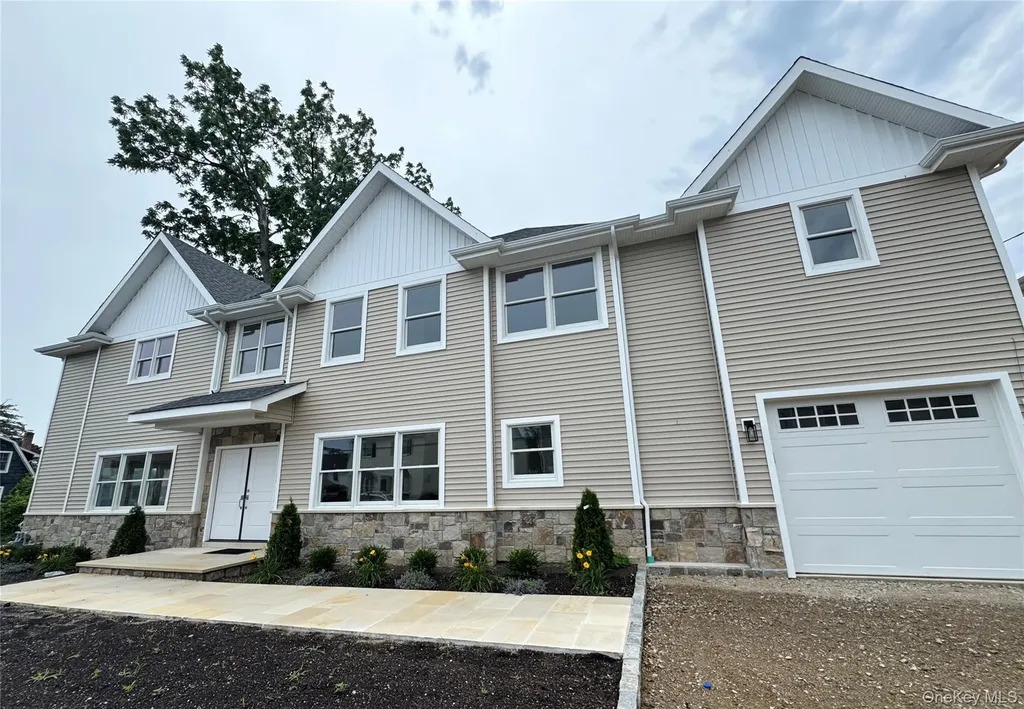 9 First Street Glenwood Landing NY 11547
