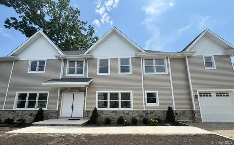 9 First Street Glenwood Landing NY 11547
