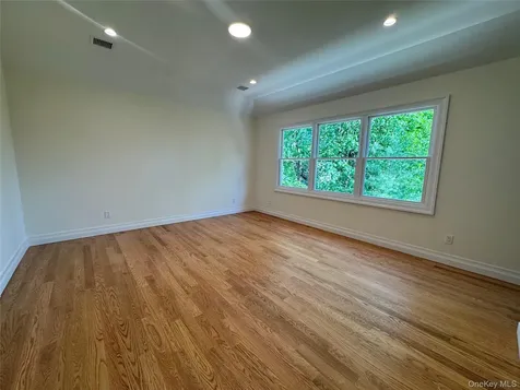 9 First Street Glenwood Landing NY 11547