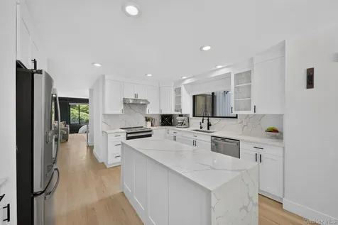 230 E Middle Patent Road Bedford NY 10506
