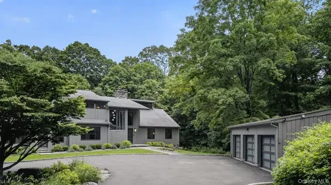 230 E Middle Patent Road Bedford NY 10506
