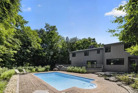 230 E Middle Patent Road Bedford NY 10506
