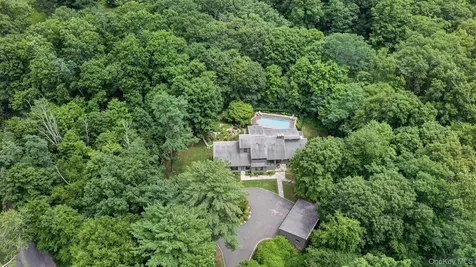 230 E Middle Patent Road Bedford NY 10506