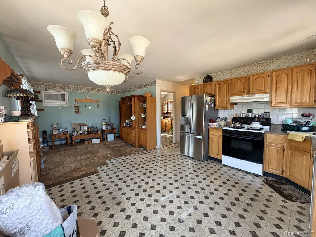 2851 Wilson Avenue Bellmore NY 11710