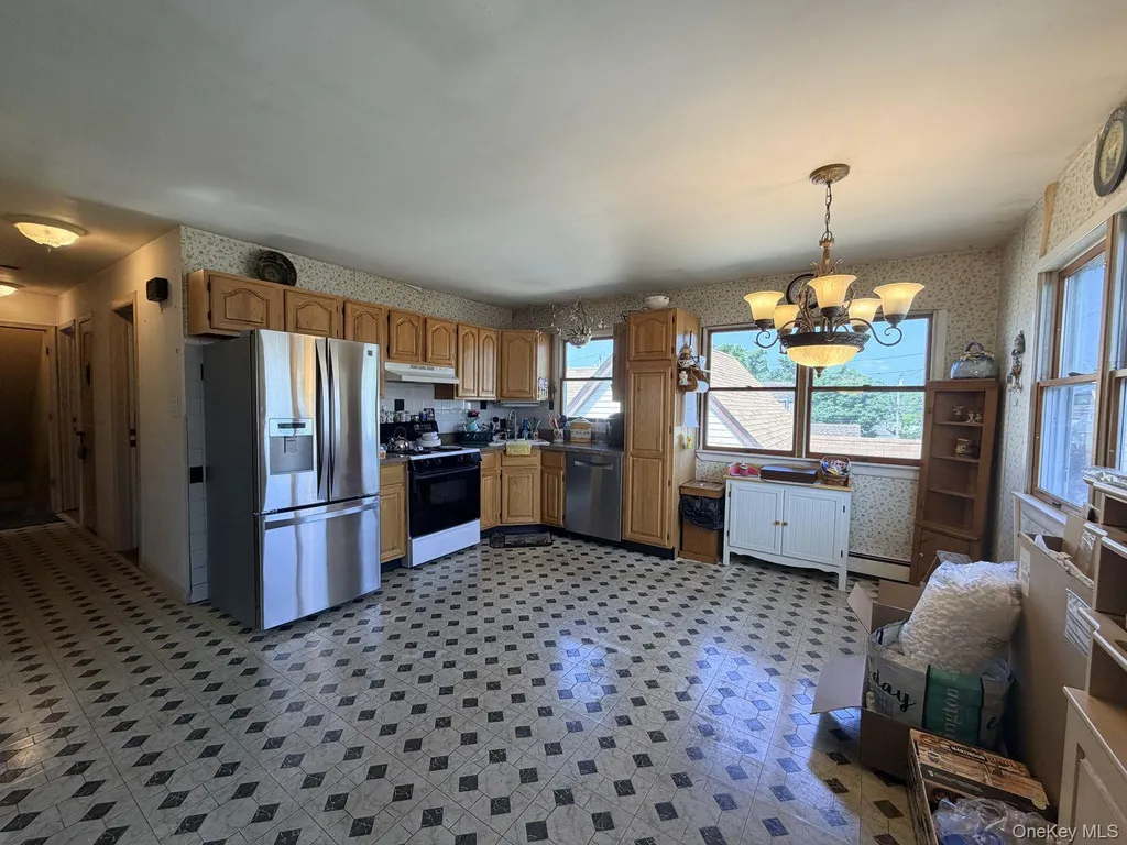 2851 Wilson Avenue Bellmore NY 11710