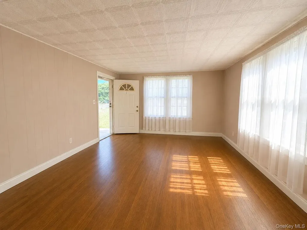 2851 Wilson Avenue Bellmore NY 11710