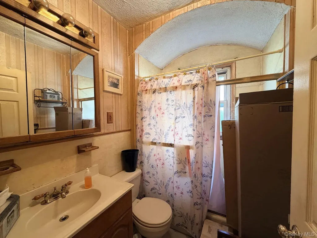 2851 Wilson Avenue Bellmore NY 11710