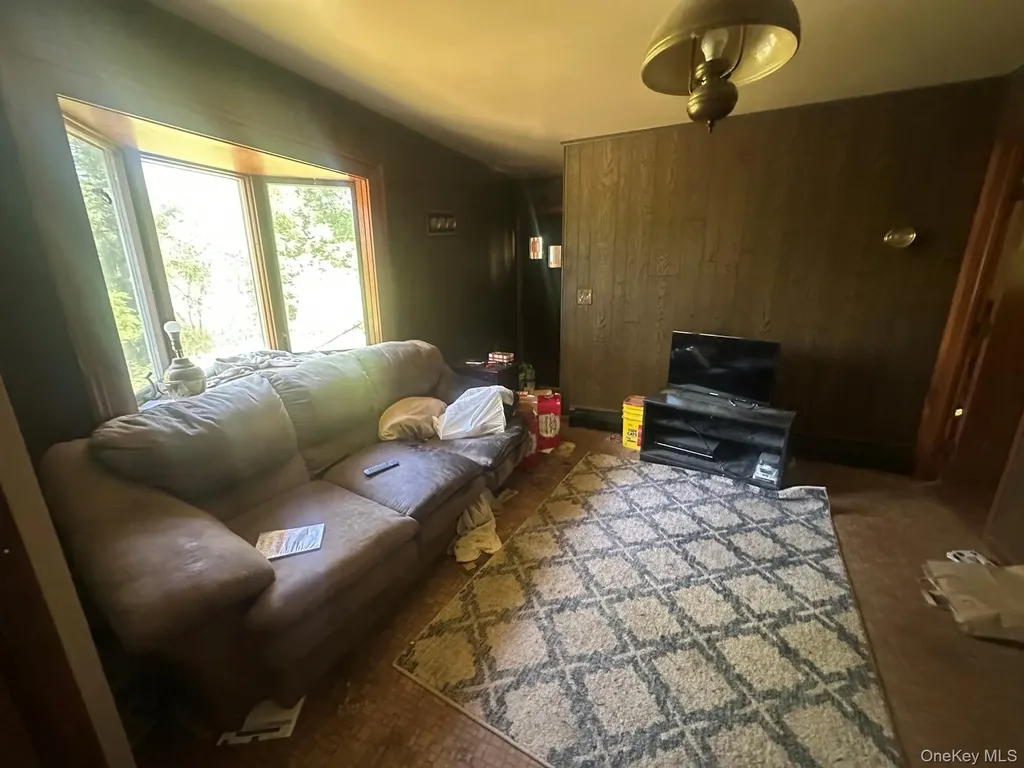 187 Allen Road Salt Point NY 12578