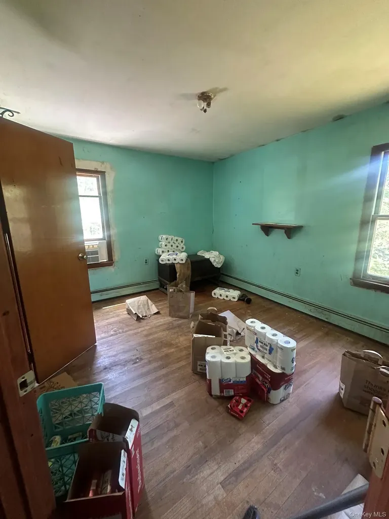 187 Allen Road Salt Point NY 12578