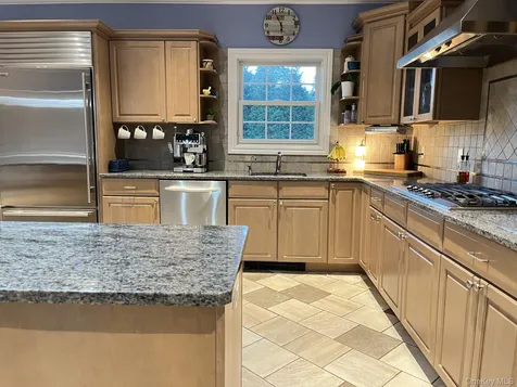 3 Dixon Street Yaphank NY 11980