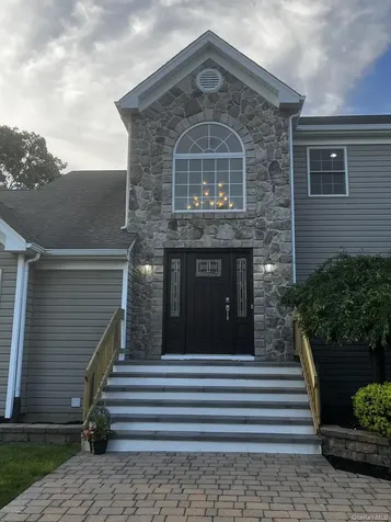 3 Dixon Street Yaphank NY 11980