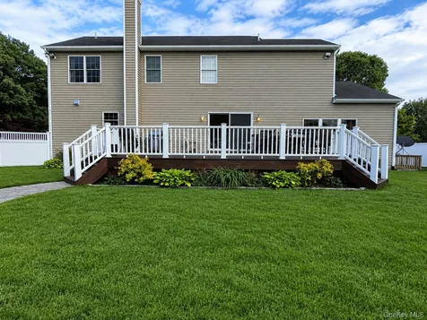 3 Dixon Street Yaphank NY 11980