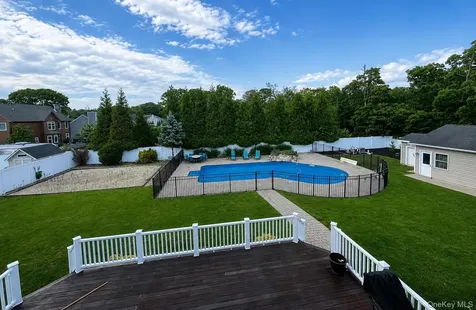 3 Dixon Street Yaphank NY 11980