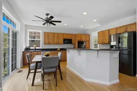 236 Buttonwood Way Hopewell Junction NY 12533